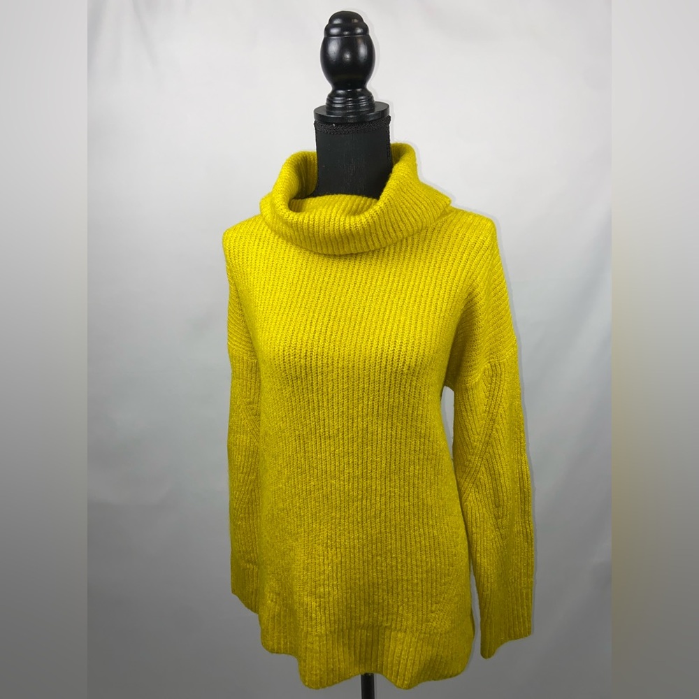 Turtleneck pullover sweater large oversized bright green old navy